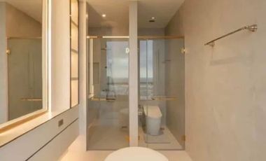 Esse Sukhumvit 36 - Penthouse Duplex