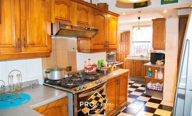 Casa en Venta en Avda. Apoquindo