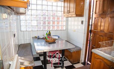 Casa en Venta en Avda. Apoquindo