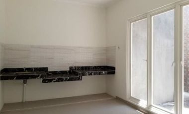 Rumah 2 lantai siap huni di BOSTON-ext di perum Puri Surya Jaya, Strategis
