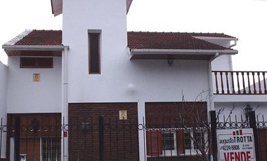 Casa  7 ambientes en venta en Florencio Varela