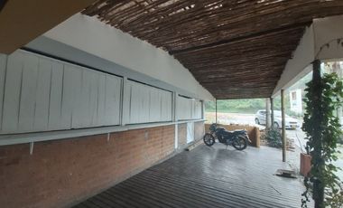 LOCALES PARA VENTA EN EL RETIRO