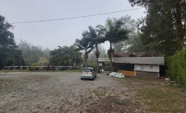 LOCALES PARA VENTA EN EL RETIRO