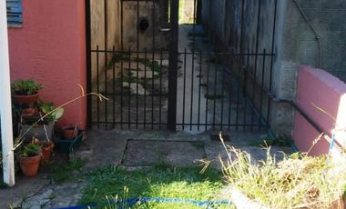 HERMOSA CASA FRENTE A LA CIUDAD DEPORTIVA