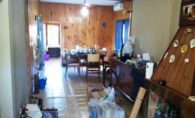 HERMOSA CASA FRENTE A LA CIUDAD DEPORTIVA