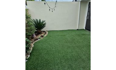 VENDO HERMOSA CASA EN LA 24 DE DICIEMBRE, URB PALO ALTO 3REC 2BA