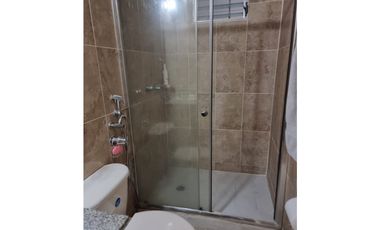 VENDO HERMOSA CASA EN LA 24 DE DICIEMBRE, URB PALO ALTO 3REC 2BA