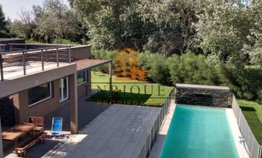 IMPACTANTE CASA EN BARRIO PRIVADO LOS ALAMOS