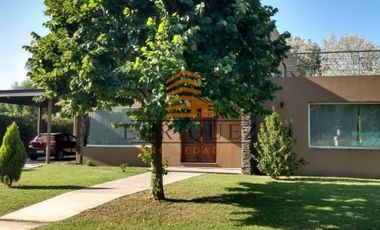 IMPACTANTE CASA EN BARRIO PRIVADO LOS ALAMOS