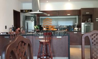 IMPACTANTE CASA EN BARRIO PRIVADO LOS ALAMOS