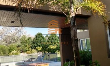 IMPACTANTE CASA EN BARRIO PRIVADO LOS ALAMOS