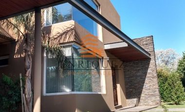 IMPACTANTE CASA EN BARRIO PRIVADO LOS ALAMOS