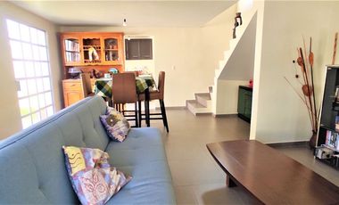 Renta Casa Amueblada en Villas del Campo Calimaya