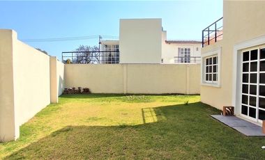 Renta Casa Amueblada en Villas del Campo Calimaya