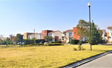 Renta Casa Amueblada en Villas del Campo Calimaya