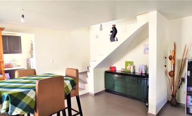 Renta Casa Amueblada en Villas del Campo Calimaya