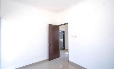 Rumah SHM 2 Lt Hadap Timur 10 Mnt ke RS Citra Medika Depok J-34093