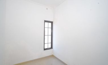 Rumah SHM 2 Lt Hadap Timur 10 Mnt ke RS Citra Medika Depok J-34093