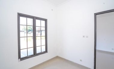 Rumah SHM 2 Lt Hadap Timur 10 Mnt ke RS Citra Medika Depok J-34093