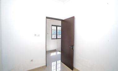 Rumah SHM 2 Lt Hadap Timur 10 Mnt ke RS Citra Medika Depok J-34093