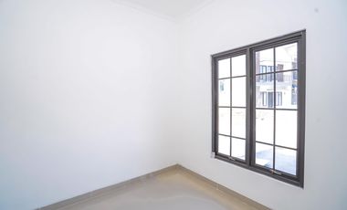 Rumah SHM 2 Lt Hadap Timur 10 Mnt ke RS Citra Medika Depok J-34093