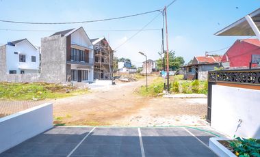 Rumah SHM 2 Lt Hadap Timur 10 Mnt ke RS Citra Medika Depok J-34093