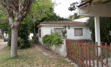 Venta de casa con departamento