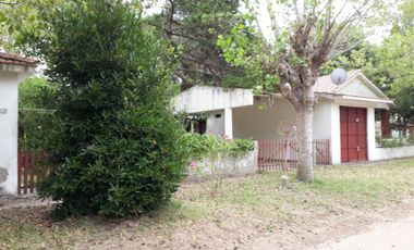 Venta de casa con departamento