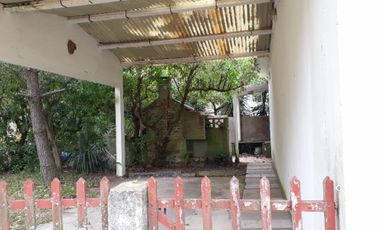 Venta de casa con departamento