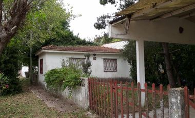 Venta de casa con departamento