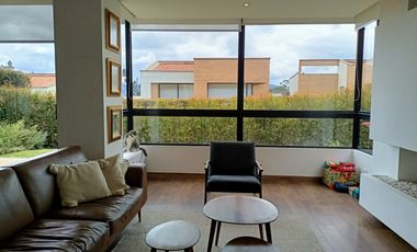 casa en arriendo/venta en cajicá. Cod A8124224