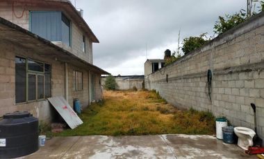 Venta casa en San Juan la Isla Rayon, con un jardín de 500 m2, aprox. con todos los servicios