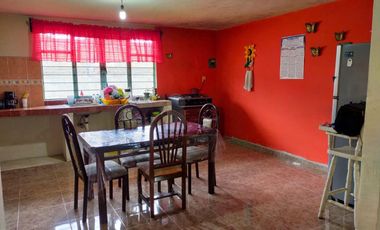 Venta casa en San Juan la Isla Rayon, con un jardín de 500 m2, aprox. con todos los servicios