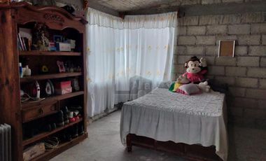 Venta casa en San Juan la Isla Rayon, con un jardín de 500 m2, aprox. con todos los servicios