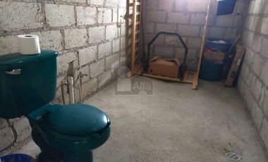Venta casa en San Juan la Isla Rayon, con un jardín de 500 m2, aprox. con todos los servicios