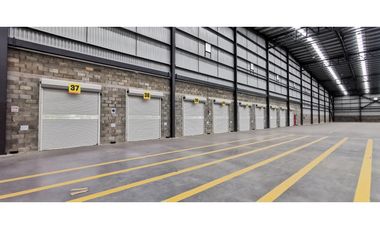 ARRIENDA BODEGA 18000 M2 UBICADA EN MOSQUERA