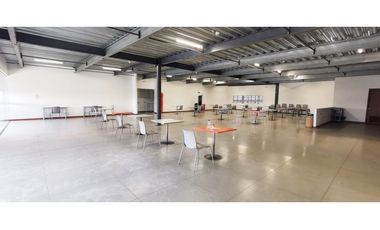 ARRIENDA BODEGA 18000 M2 UBICADA EN MOSQUERA