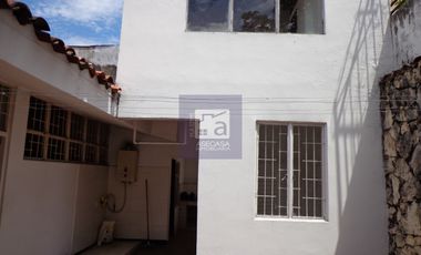 COD. 5753 - SE ARRIENDA CASA - BARRIO: CONUCOS