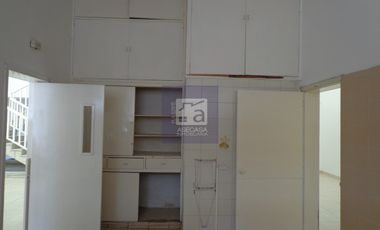 COD. 5753 - SE ARRIENDA CASA - BARRIO: CONUCOS