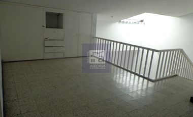 COD. 5753 - SE ARRIENDA CASA - BARRIO: CONUCOS