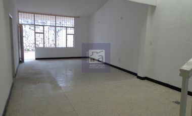 COD. 5753 - SE ARRIENDA CASA - BARRIO: CONUCOS