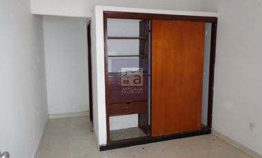 COD. 5753 - SE ARRIENDA CASA - BARRIO: CONUCOS