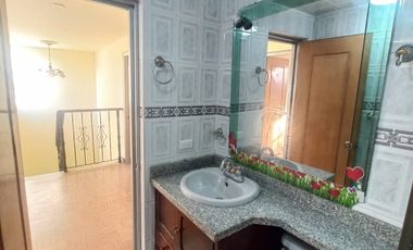 casa en arriendo en la castellana. Cod A7225901