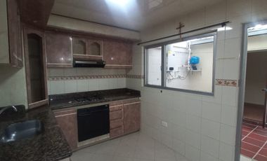 casa en arriendo en la castellana. Cod A7225901
