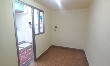 casa en arriendo en la castellana. Cod A7225901