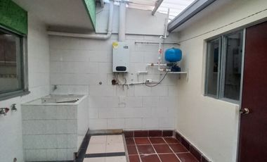 casa en arriendo en la castellana. Cod A7225901