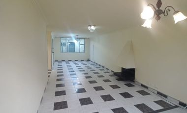 casa en arriendo en la castellana. Cod A7225901