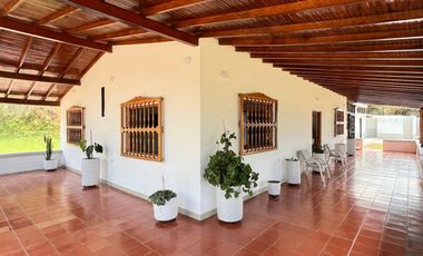 finca en arriendo en hato viejo. Cod A9433113