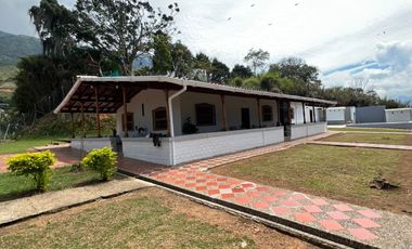 finca en arriendo en hato viejo. Cod A9433113