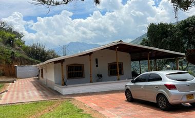 finca en arriendo en hato viejo. Cod A9433113